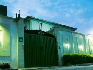 Green House Hotel And Suites,26 Adisa Bashua St, Animashaun,3 star