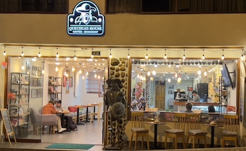 Quechuas House Hostal & Coffee,,2 star