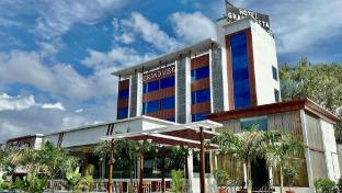 Hotel Grand Vista,,4 star