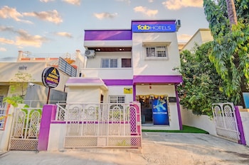 Hotel O Aundh Homtel,,4 star
