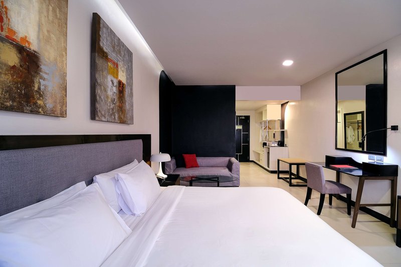 summit hotel magnolia