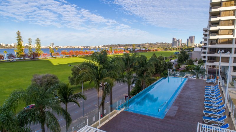 crowne plaza perth by ihg