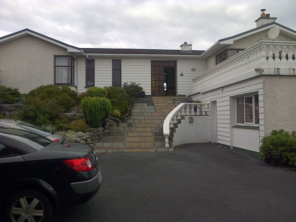 Kilbree House,Galway City>>County Galway,3 star