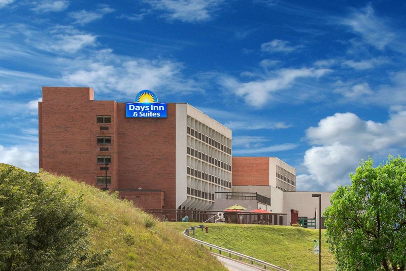 Days Inn & Suites By Wyndham Sutton Flatwoods,Burnsville>>Braxton County,2 star