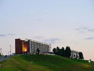 Days Inn & Suites By Wyndham Sutton Flatwoods,Burnsville>>Braxton County,3 star