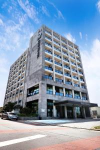 sims hotel