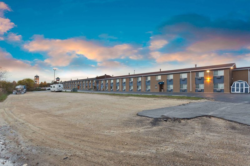 Days Inn By Wyndham Rockford I-90 Casino District,Chicago>>Cherry Valley,3 star