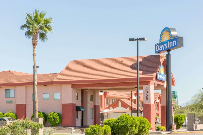 days inn by wyndham tucson airport
