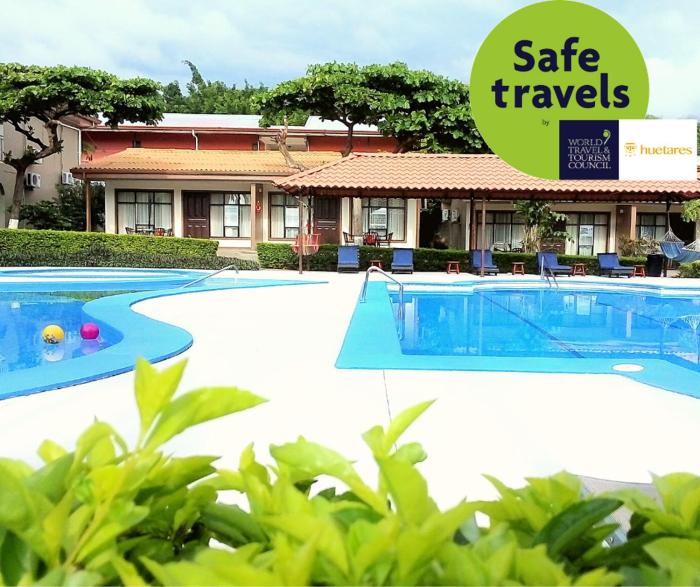 hotel and villas huetares