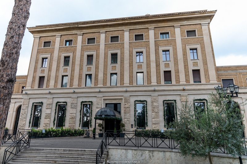 Th Roma - Carpegna Palace,In Rome (Aurelio),4 star