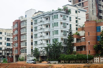 laurel hotels ltd