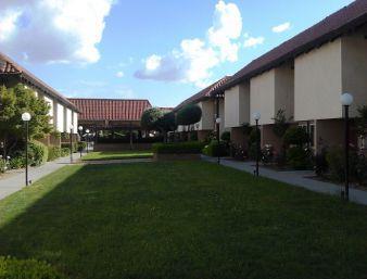 Ramada By Wyndham Fresno North,Near Fashion Fair Mall,3 star