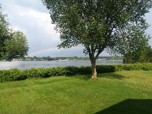 The Lakeside Inn,On A Lake,2 star