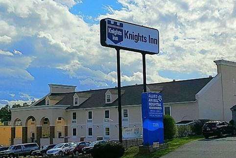 knights inn and suites near university of richmond