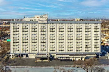 Doubletree By Hilton New York Jfk Airport,Brooklyn>>Bellerose Terrace,4 star