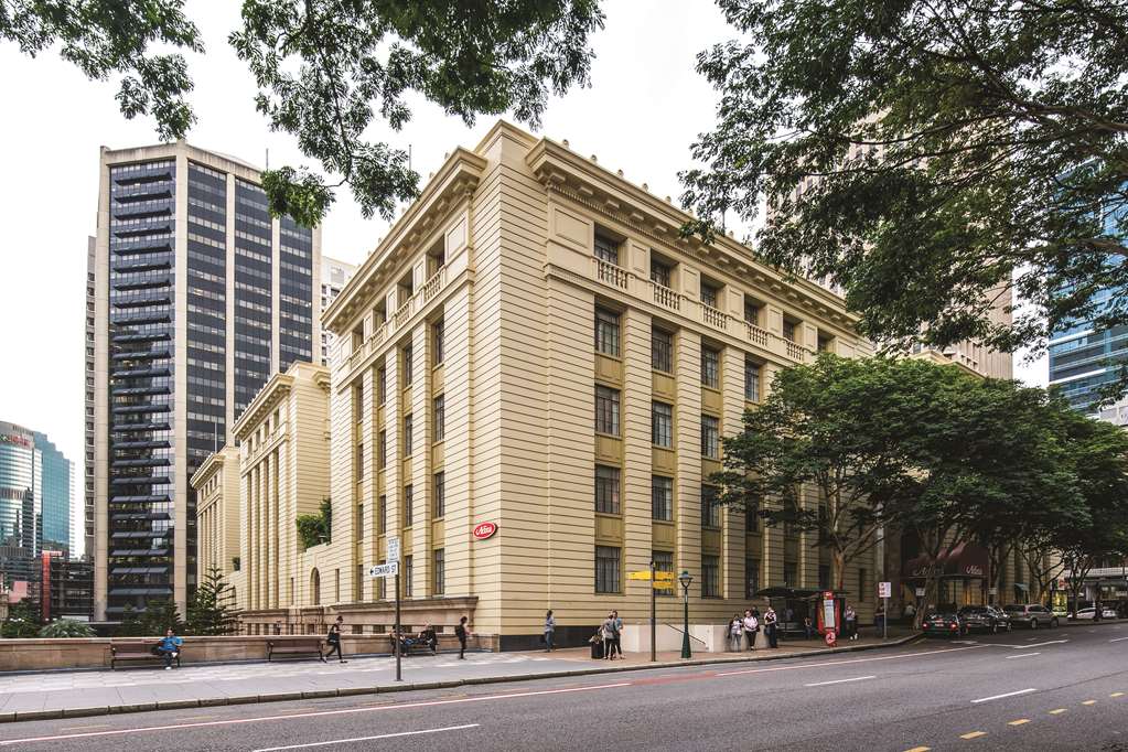 adina apartment hotel brisbane anzac square