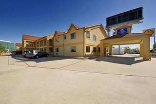 americas best value inn and suites houston brookhollow nw