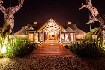 nambiti hills private game lodge