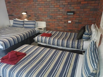 Coorrabin Motor Inn,Moyston>>Grampians,3 star