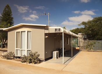 Capricorn Holiday Park,Carnarvon>>Brown Range,4 star