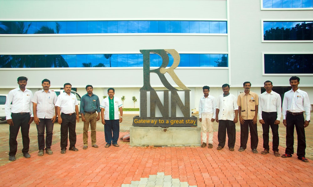 Rr Inn,Main Road,3 star