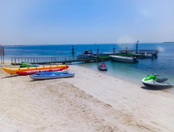 Flamingo Beach Hotel,On The Beach,3 star