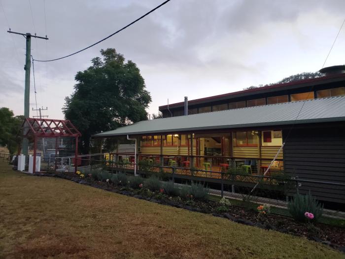 Christmas Creek Cafe & Cabins,Gold Coast>>Beechmont,3.5 star