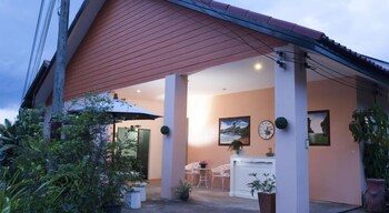 Les Fleurs House Khaolak,Near Nang Thong Beach,2 star