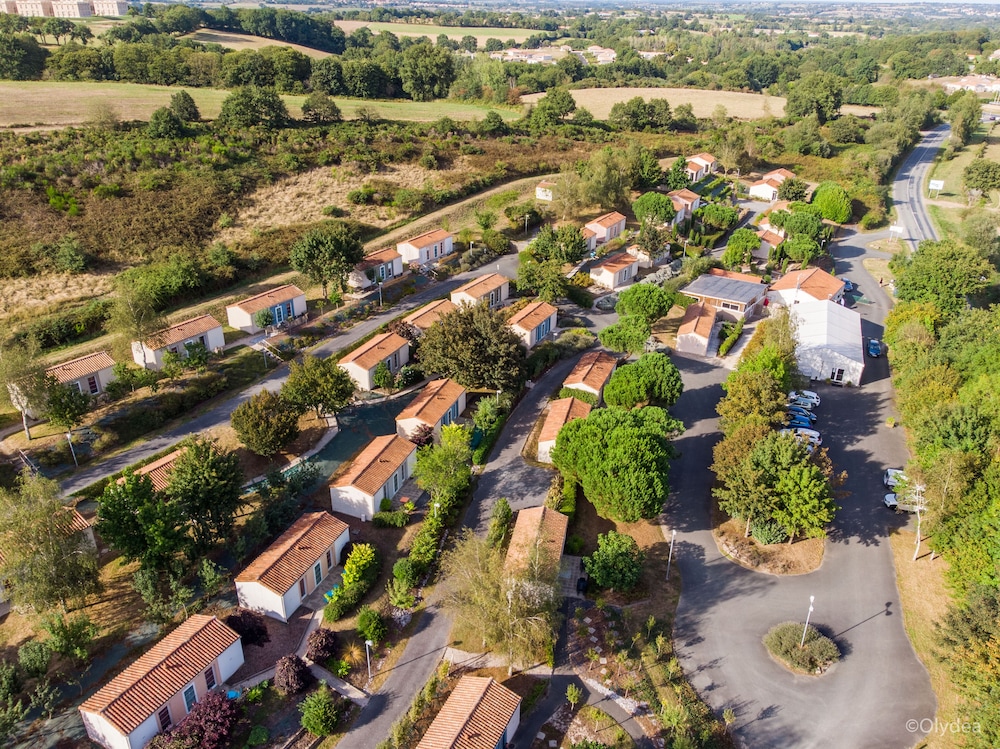 adonis les epesses by olydea