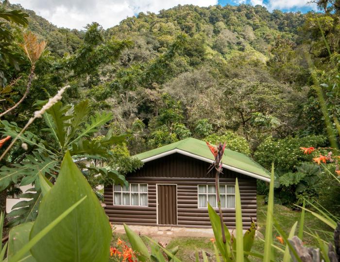 Cabinas El Quetzal,Paraiso>>Orosi,3 star