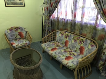 International House,Gelugor>>Bukit Bendera,2 star