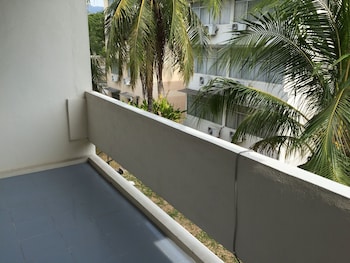 International House,Gelugor>>Bukit Bendera,2 star