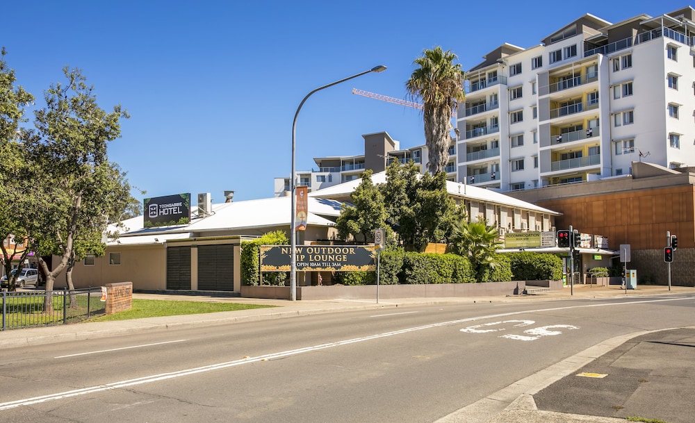 Toongabbie Hotel,Baulkham Hills>>Arncliffe,3 star