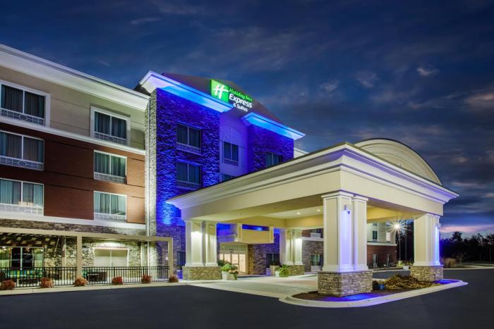 Holiday Inn Express & Suites Lexington Park-California By Ihg,Leonardtown>>California,3 star