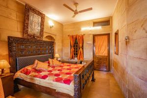 room-image