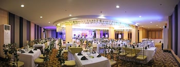 the plaza hotel balanga city