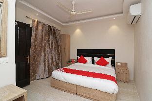 Grand Treat Hotel,Virugambakkam,2 star