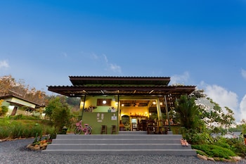 The Mouth Resort,Khuekkhak>>Khao Lak,3 star
