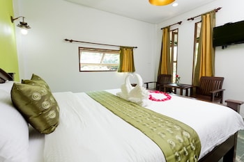 The Mouth Resort,Khuekkhak>>Khao Lak,3 star