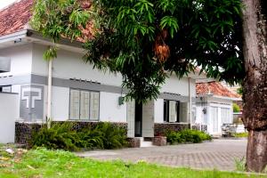 ndalem mantrigawen