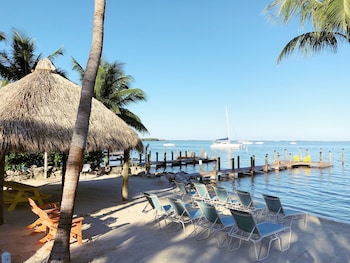 the pelican key largo cottages