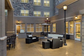 residence inn by marriott kansas city at the legends