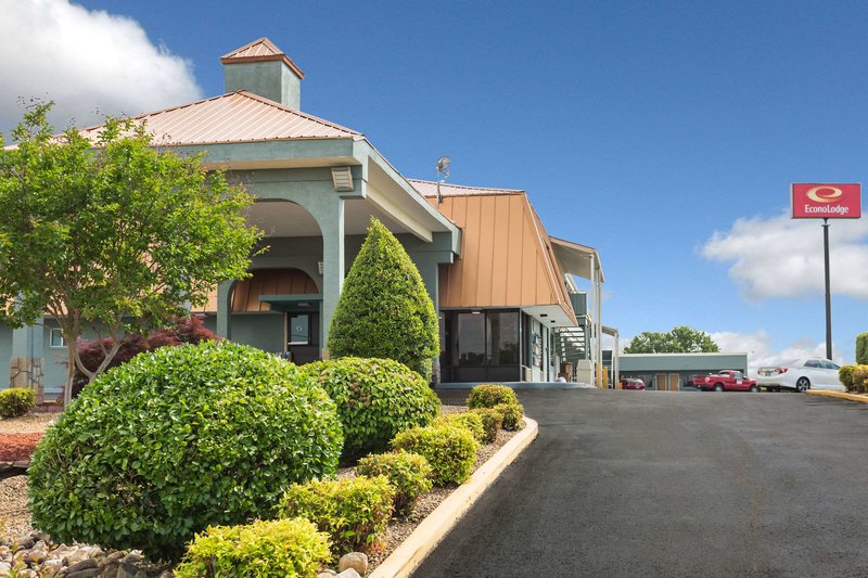 Econo Lodge White Pine Morristown I-81 & I-40 Split,Morristown>>Knoxville,2 star