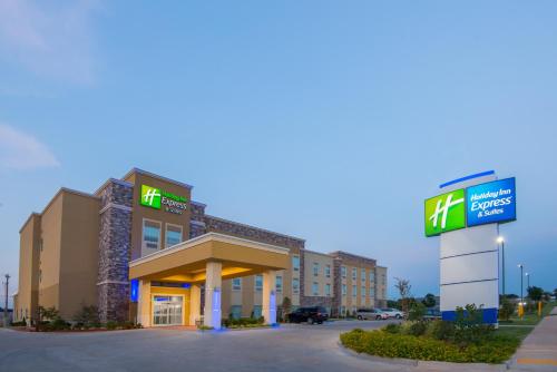 holiday inn express and suites stillwater university area