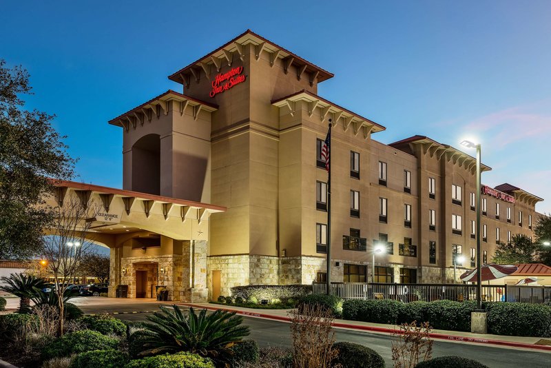 Hampton Inn & Suites San Marcos,Hays>>Austin,2.5 star