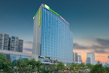 Holiday Inn Express Jinan High-Tech Zone By Ihg,Jinan>>Hongjialou,4 star