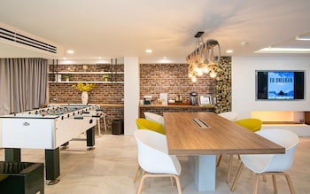 benviar tonson residence