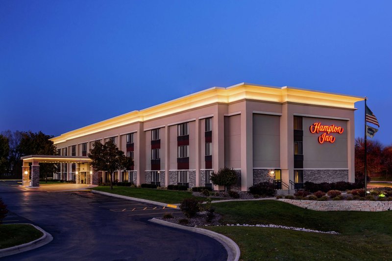 hampton inn milwaukee airport
