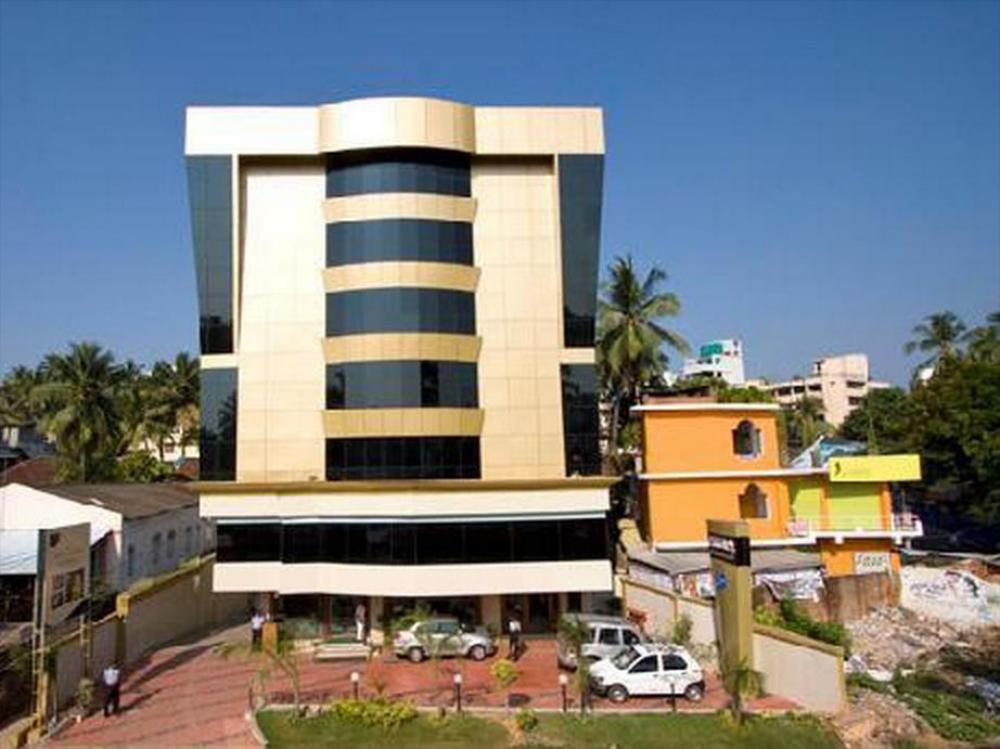 Aroma Classic Days,Fire Station Rd, Vanross Junction, Statue, Palayam, Thiruvananthapuram, Kerala 695001,3 star