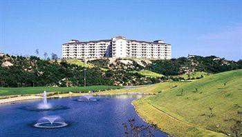 Sorak Sun Valley Golf Resort,Near Bongsudae Beach,4 star